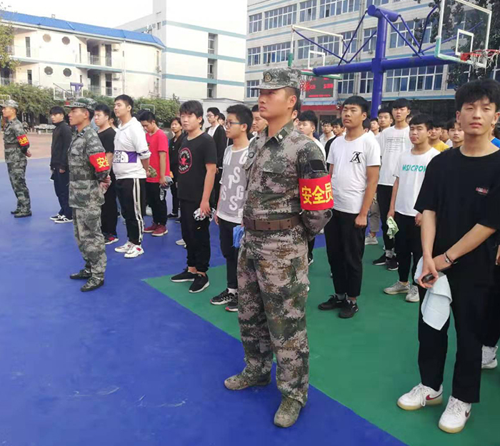 信阳推广退役军人军事化管理保障